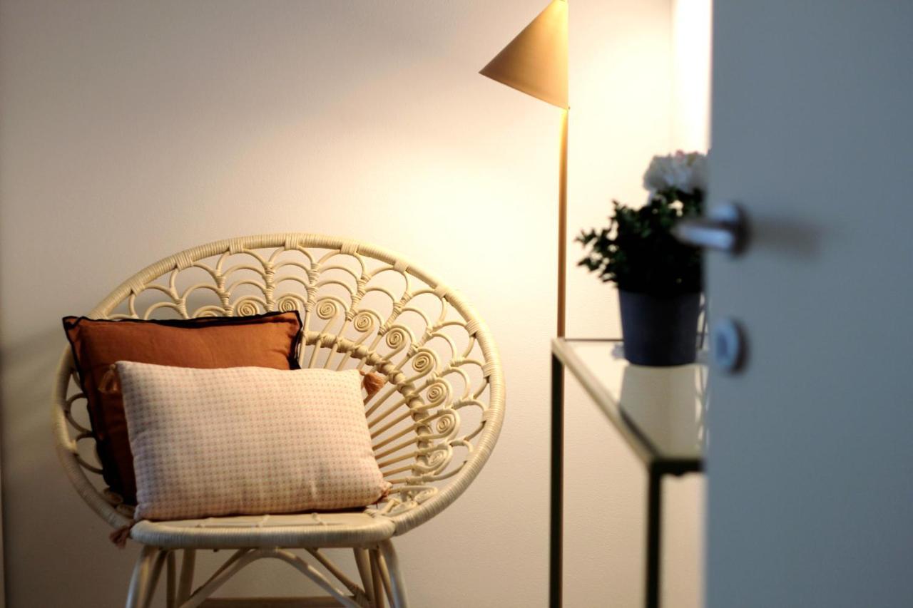 La Casa Di Cele Apartment Desenzano del Garda Bagian luar foto