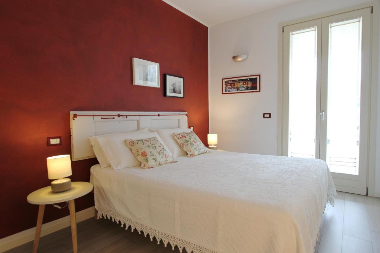 La Casa Di Cele Apartment Desenzano del Garda Bagian luar foto