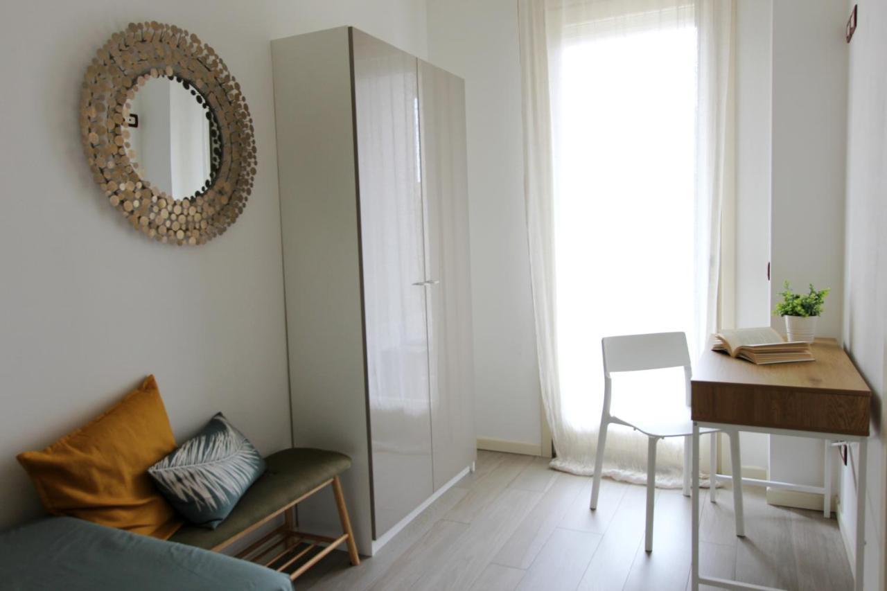 La Casa Di Cele Apartment Desenzano del Garda Bagian luar foto