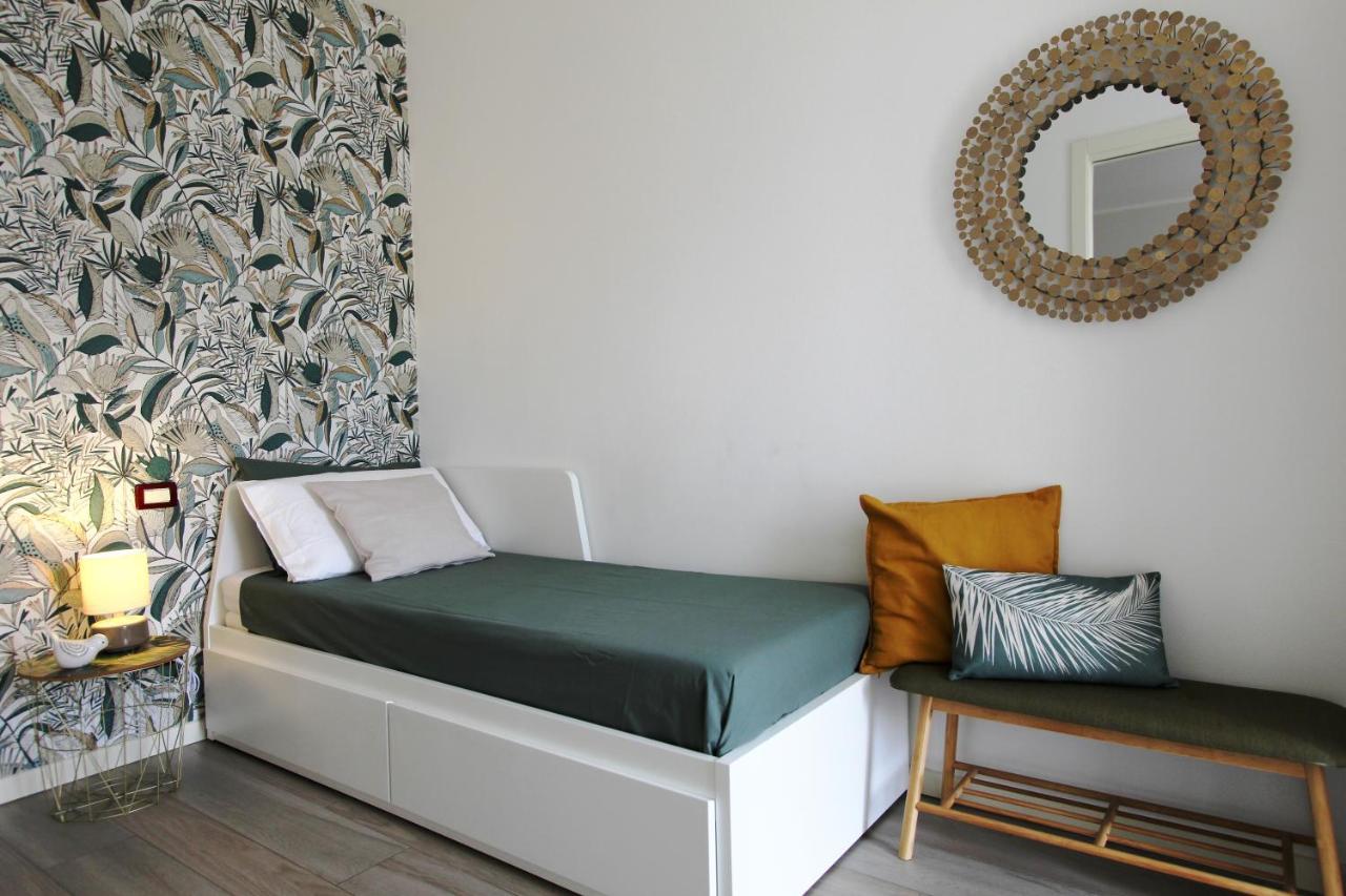 La Casa Di Cele Apartment Desenzano del Garda Bagian luar foto